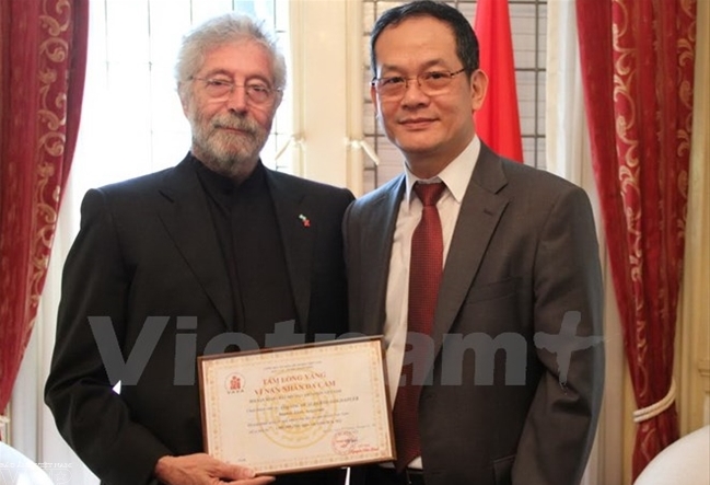 Vietnam ehrt den argentinischen Unterstützer vietnamesischer Agent-Orange-Opfer