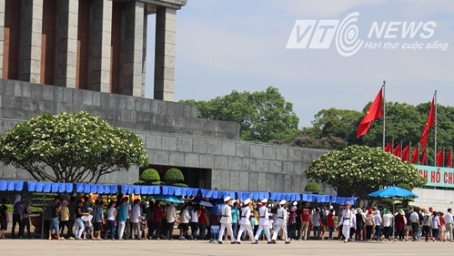 Aktivitäten zum Neujahrsfest Tet im ganzen Land