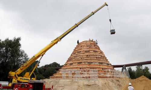 Deutschland hebt Konjunkturprognose an