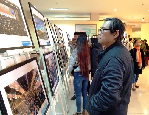 Fotoausstellung “Das APEC-Jahr Vietnam 2017 und Eindrücke Vietnams und Danangs”