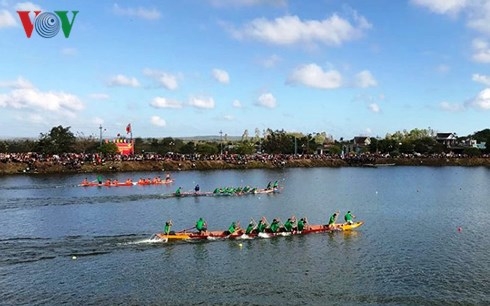 Frühlingsfeste in Dak Lak
