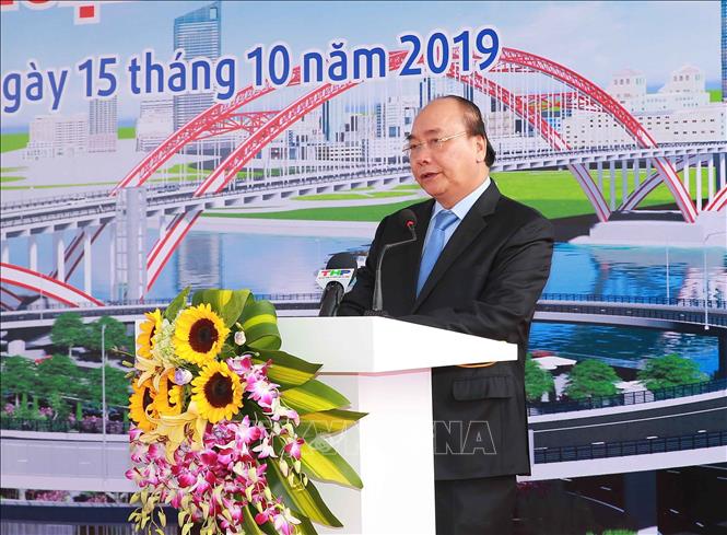 Premierminister Nguyen Xuan Phuc startet technische Verkehrsanbindung der Brücke Hoang Van Phu