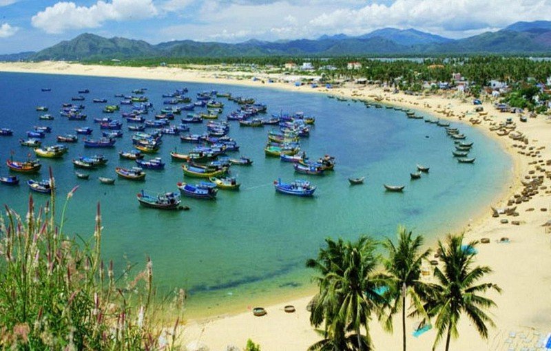 Binh Dinh schließt Sehenswürdigkeiten und stellt Toure auf Insel Nhon Chau ein