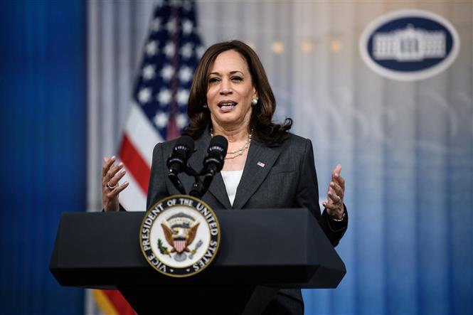 US-Vizepräsidentin Kamala Harris beginnt ihre Dienstreise in Singapur und Vietnam