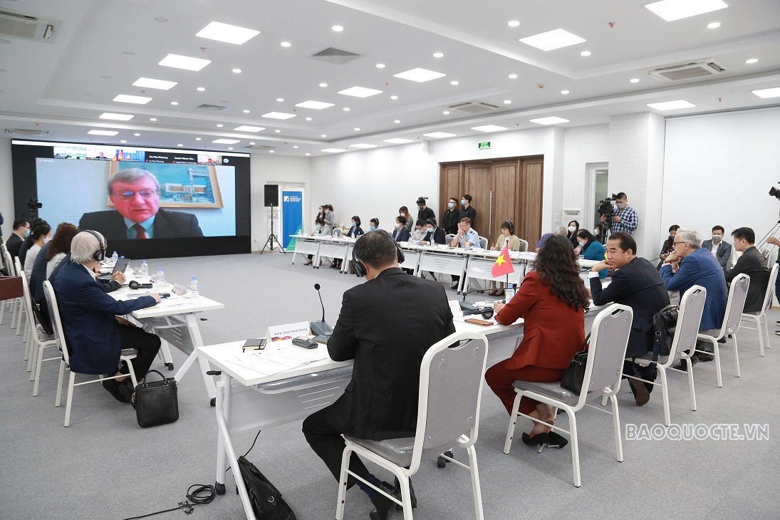Seminar zum 10. Jahrestag der Aufnahme der strategischen Partnerschaft zwischen Vietnam und Deutschland