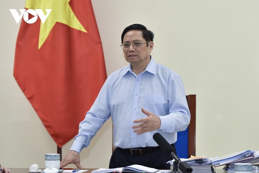 Premierminister Pham Minh Chinh fordert Phu Tho, Soc Trang und Ca Mau zur baldmöglichsten Eindämmung der Epidemie auf