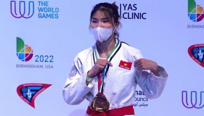 Vietnamesische Kampfsportlerin gewinnt Goldmedaille bei Jiu-Jitsu-Weltmeisterschaft 2021