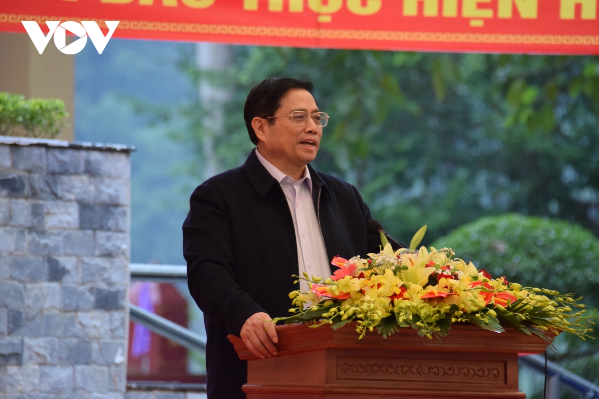 Premierminister Pham Minh Chinh nimmt an Festtag der Solidarität des ganzen Volkes in Cao Bang teil