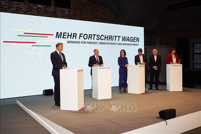 Drei Parteien in Deutschland unterzeichnen Koalitionsvertrag zur Regierungsbildung