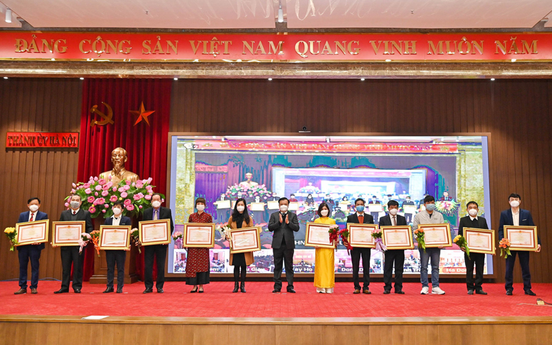 Hanoi ehrt Kräfte an vorderster Front gegen Covid-19