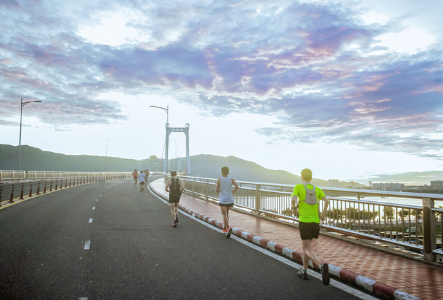 4.000 Menschen nehmen am internationalen Marathonlauf Da Nang 2022 teil