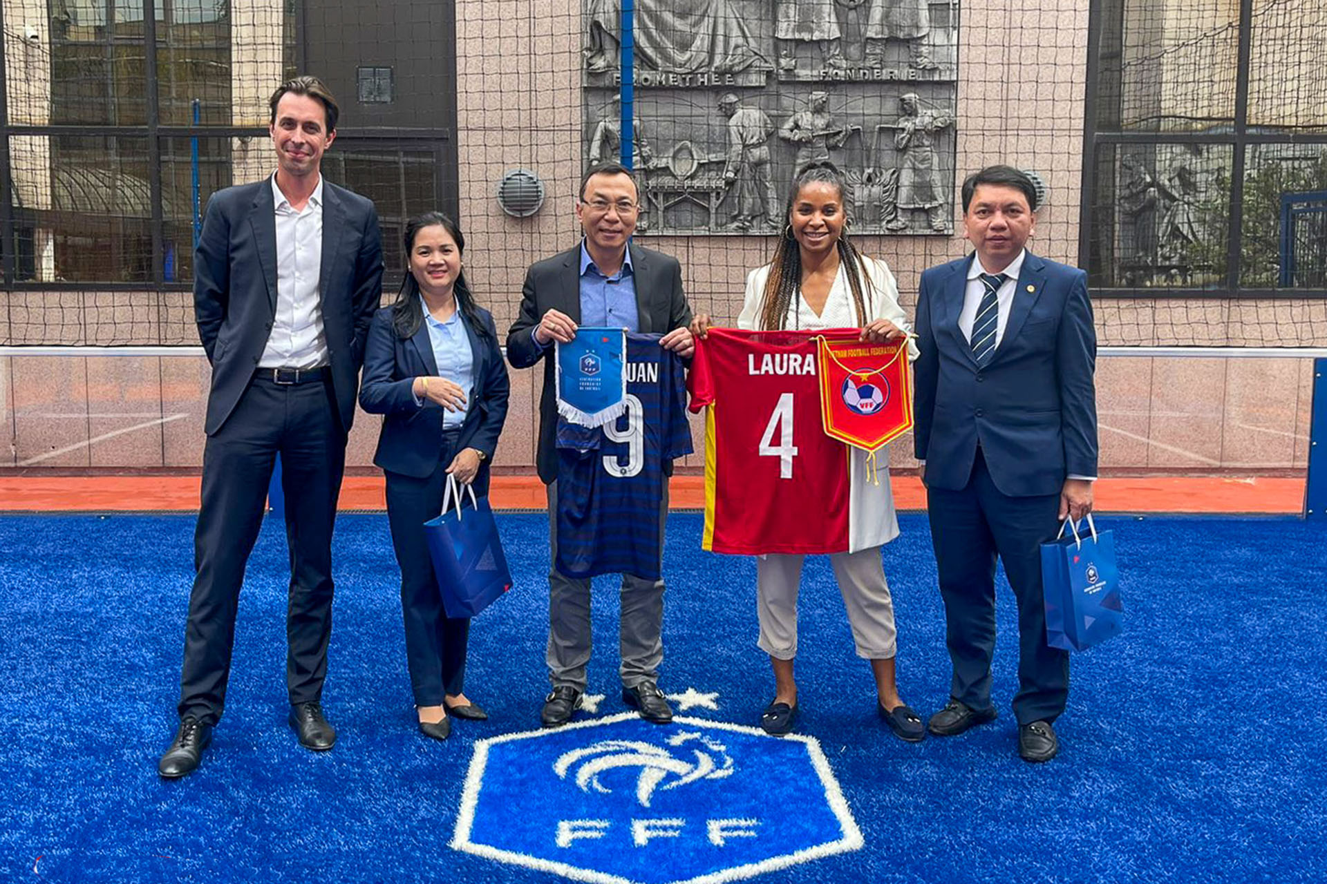 Vietnam und Frankreich verstärken Zusammenarbeit zur Fußballentwicklung