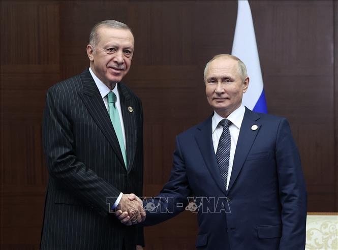 Russland und Türkei einigen sich auf Einrichtung eines Gas-Verteilerzentrums