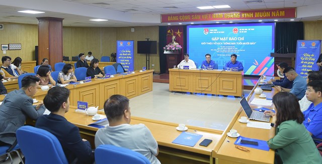 Vorstellung des Bühnenstücks “Für immer 17“