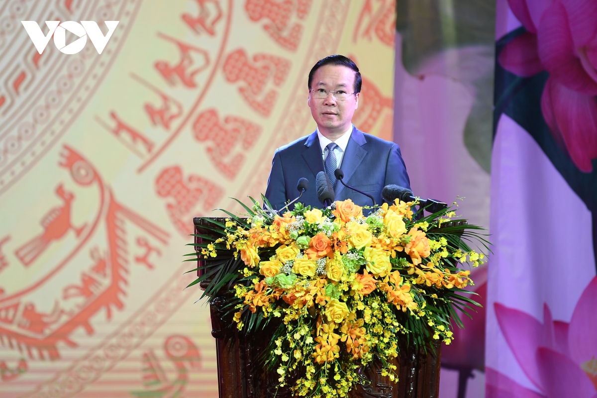 Staatspräsident Vo Van Thuong nimmt an der Verleihung des Ho-Chi-Minh-Preises in Literatur und Kunst teil