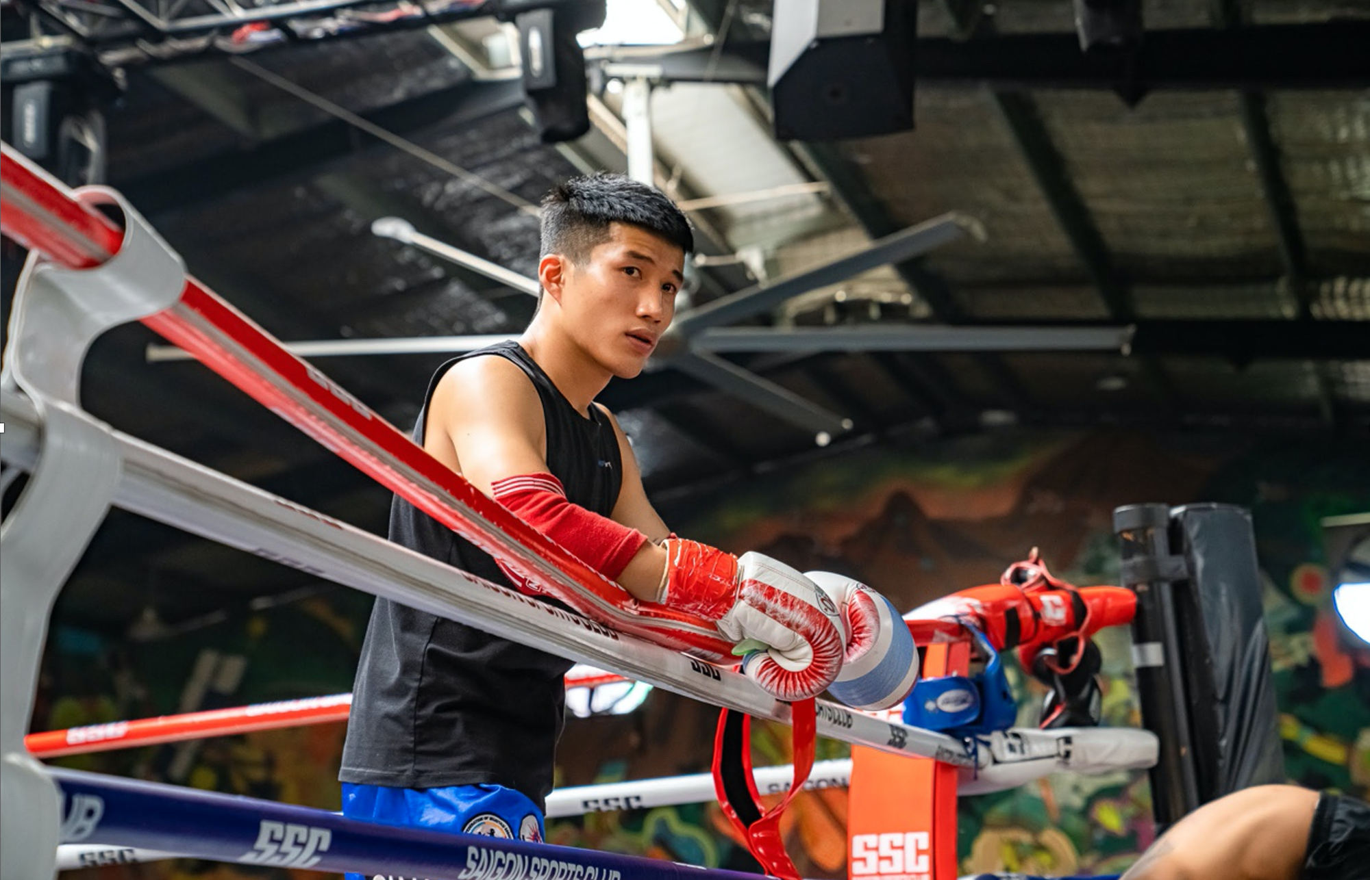 Zwei vietnamesische MuayThai-Kämpfer kämpfen um Meistertitel von WBC MuayThai