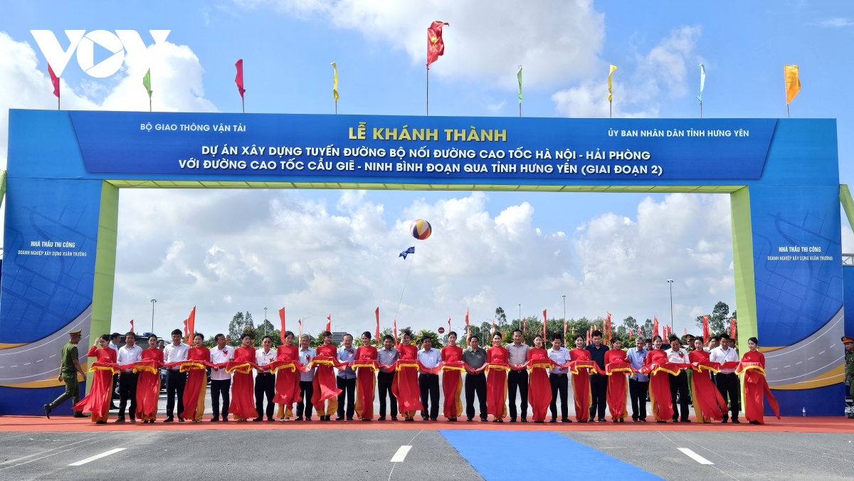 Premierminister Pham Minh Chinh besucht Hung Yen