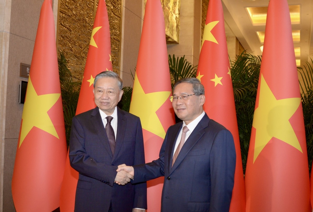 KPV-Generalsekretär und Staatspräsident To Lam trifft Chinas Premierminister Li Qiang