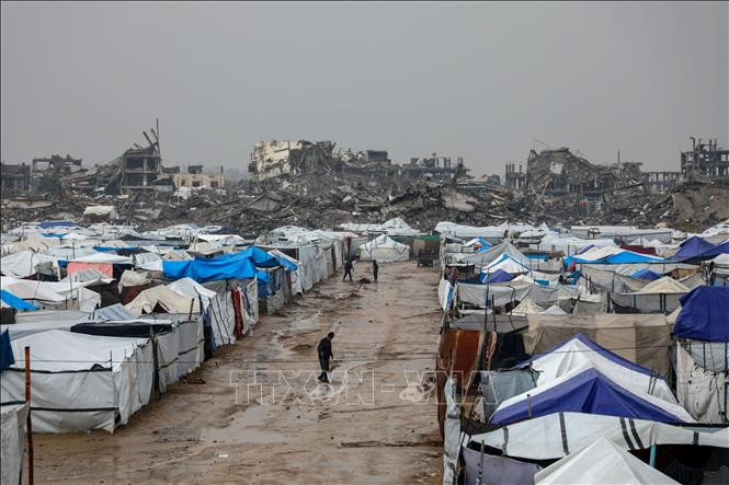 ប្រជាជនរាប់រយរាប់ពាន់នាក់ដែលត្រូវបានផ្លាស់ទីលំនៅនៅតំបន់ហ្គាហ្សា ប្រឈមមុខនឹងហានិភ័យនៃការជន់លិចតង់និងជម្រកបណ្តោះអាសន្នដោយសារភ្លៀងធ្លាក់ខ្លាំង