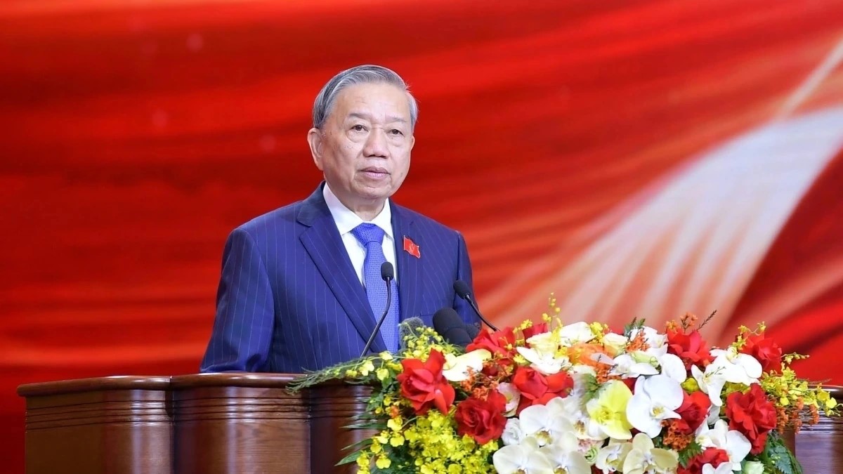 អគ្គលេខានៃគណៈកម្មាធិការមជ្ឈិមបក្សនីតិកាលទី ១៣  លោក តូ ឡឹម បន្តកាន់តំណែងជាអគ្គលេខានៃគណៈកម្មាធិការមជ្ឈិមបក្សនីតិកាល ទី១៤