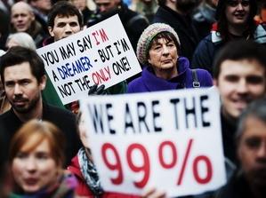 В США и Европе продолжают выражать протест жесткой экономики