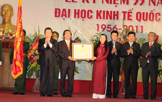 Участие президента СРВ в 55-й годовщине со дня создания ИНХ