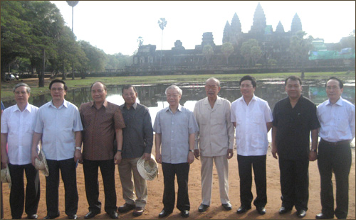 Генеральный секретарь ЦК КПВ Нгуен Фу Чонг завершил визит в Камбоджу