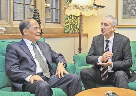 Вьетнам придаёт важное значение отношениям с Великобританией