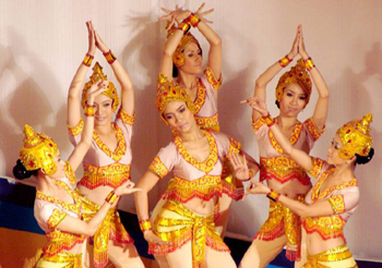 Народность Тям в городе Хошимин встречает новую весну