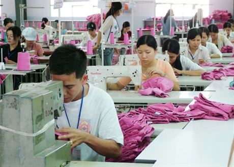 Выполнение правительственного постановления способствует развитию производства..