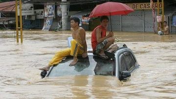 Вьетнам оказавает Филиппинам помощь в преодолении последствий...