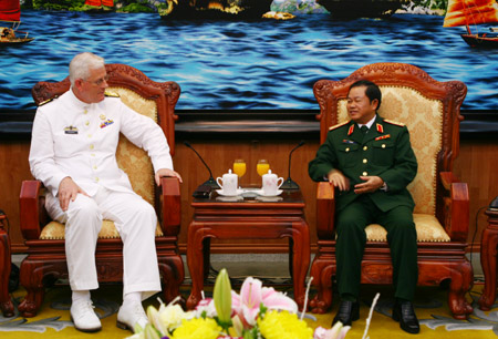 Визит во Вьетнам командующего королевскими ВМС Нидерландов