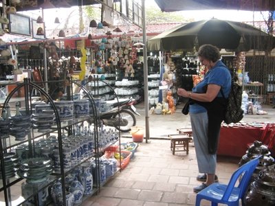 Ассоциация деревень кустарных промыслов Вьетнама подписала соглашение...