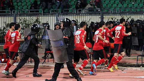 В Египте произошла новая волна беспорядков в связи с дракой на стадионе