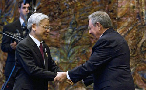 Официальная церемония встречи Генсека ЦК КПВ на Кубе