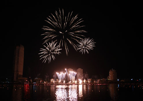 Открылся Международный конкурс фейерверков-2012 в городе Дананг