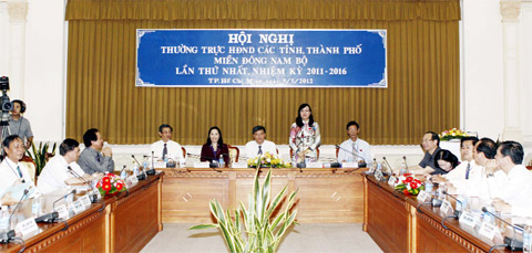 Конференция руководителей народных советов провинций и городов на востоке...