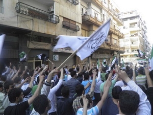 Насилие продолжается в Сирии, ЕС вводит дополнительные санкции против страны