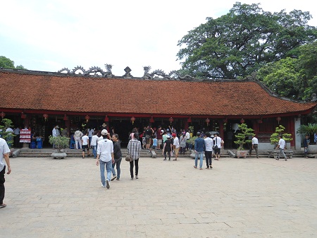 Более 1,3 млн абитуриентов примут участие в первом этапе вступительных экзаменов