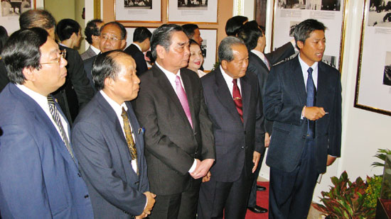 Открылась фотовыставка «Вьетнамо-лаосские отношения»