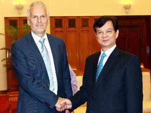 Нгуен Тан Зунг принял делегацию международной ораганизации аудиторских органов