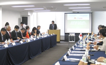 Беседа на тему "Сотрудничество между Вьетнамом и Японией в сфере профобучения"