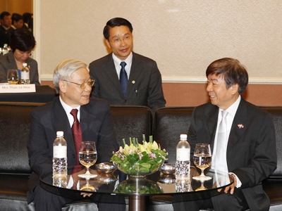 Нгуен Фу Чонг встретился с председателем Партии народного действия Сингапура