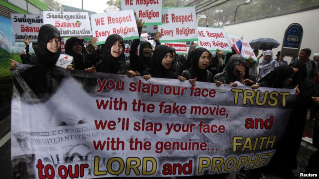 Продолжается волна демонстраций против фильма «Невиновность мусульман»