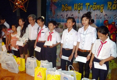 Во всей стране проходят мероприятия, посвящённые Празднику середины осени