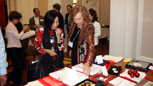 В США прошёл благотворительный аукцион для малоимущих детей Вьетнама