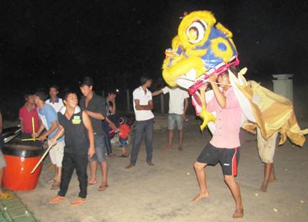 Во Вьетнаме прошел Детский Праздник середины осени - 2012