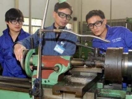 Франция оказала Вьетнаму помощь в реализации проекта развития профучилищ