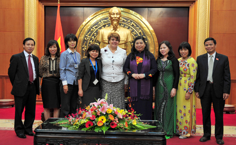 Тонг Тхи Фонг приняла руководителя представительства ЮНИСЕФ во Вьетнаме