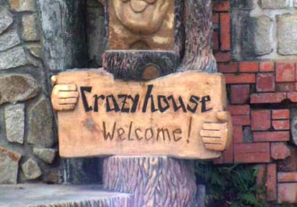 "Сумасшедший дом" в Далате